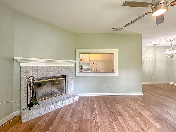 5th image of 2011 Gardenbrook Ln