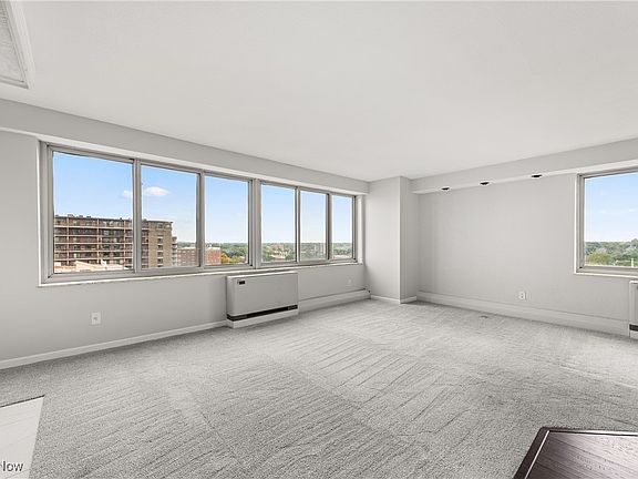 5th image of 12520 Edgewater Dr APT 1510