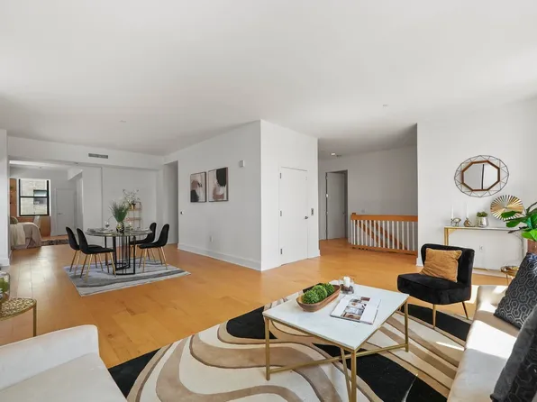4 Beacon Way Ph 1810, Jersey City, NJ 07304