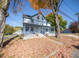 32-34 Linnell St, Moosup, CT 06354