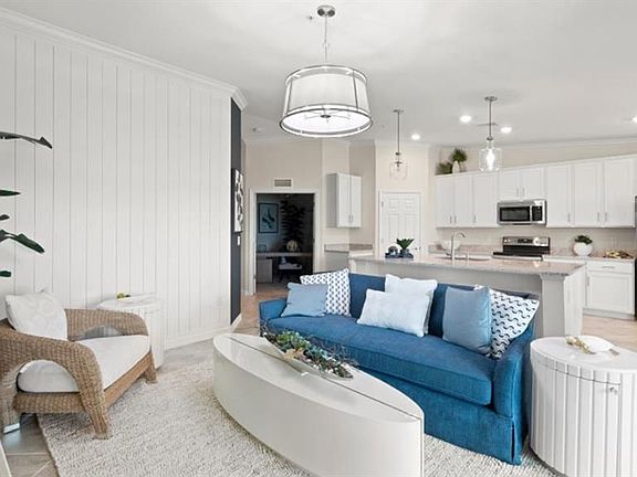 3rd image of 12390 Wellen Golf St #205