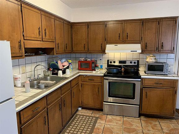 3rd image of 805 Bremen Ave