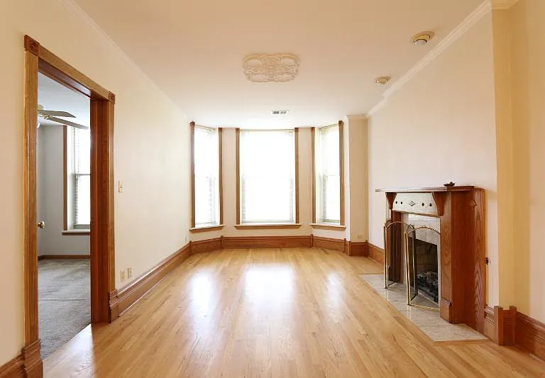 1257 W Flournoy St #4F — Photo 3