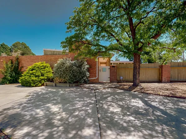 1428 Stanford Dr NE, Albuquerque, NM 87106