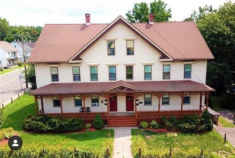 1st image of 129 Union St #3