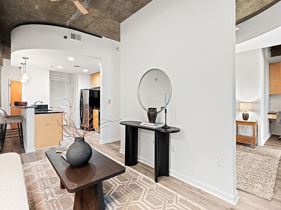4th image of 415 Church St APT 1009
