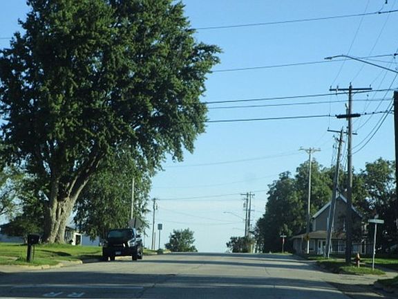 Exterior Neighborhood (street photo)