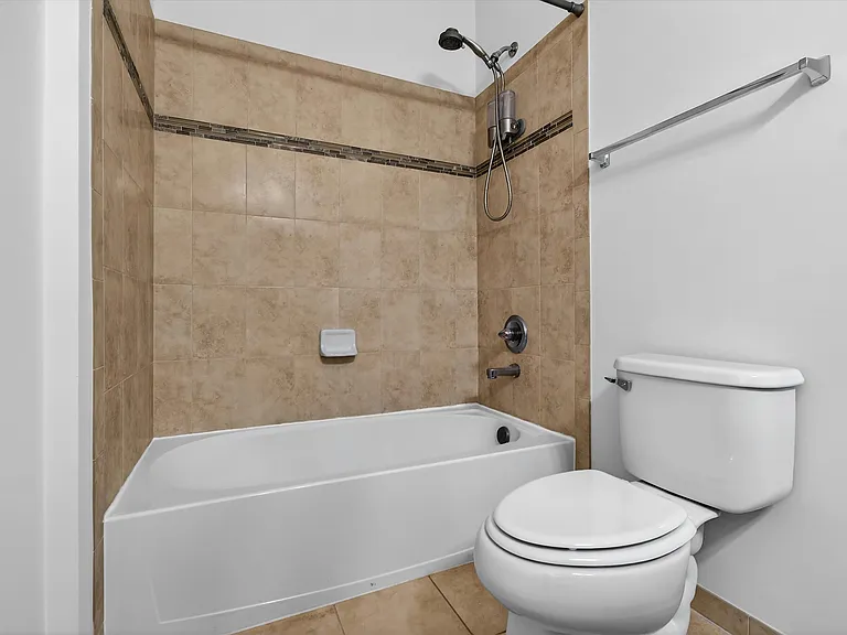 24620 Byrne Meadow Sq #300 — Photo 23