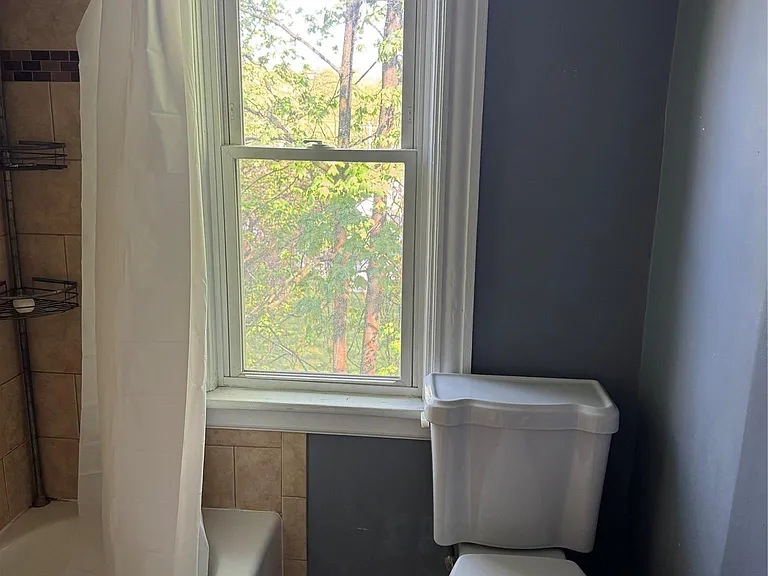 9 Bartlett St — Photo 6