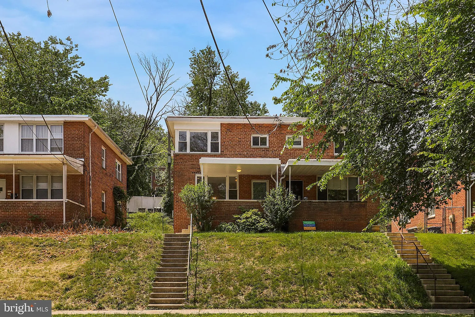 251 Hawaii Ave NE photo 1