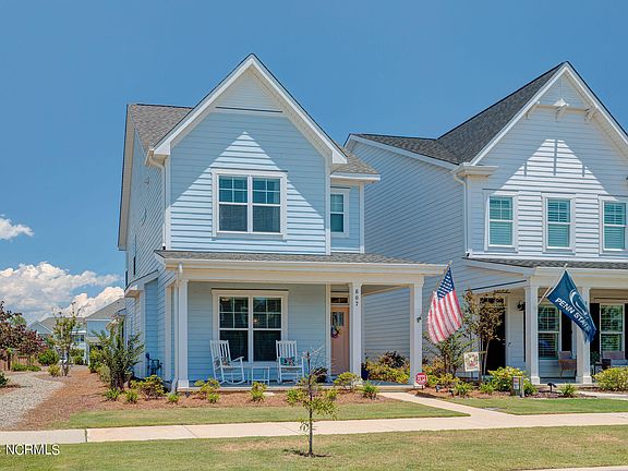 3rd image of 807 Edgerton Drive