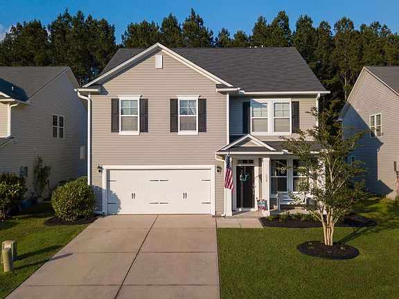 3rd image of 228 Laurel Crest Way