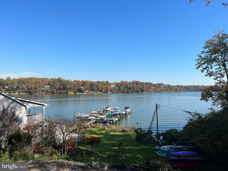 504 Walnut Dr — Photo 4