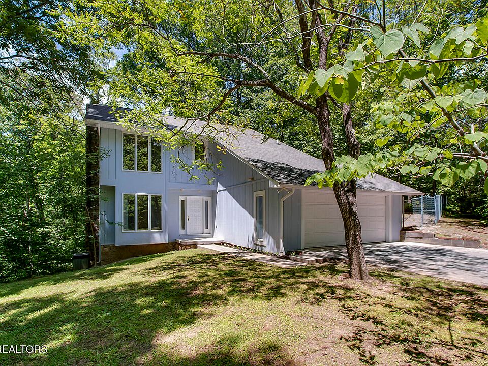 1st image of 1560 Bluebird Cove Ln