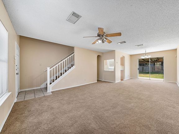 4th image of 7038 Cole Creek Dr