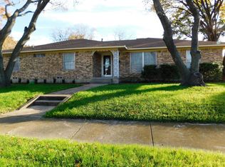 1526 Lexington Dr, Garland, TX 75041