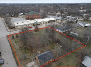 302 E Locust St #10, Tecumseh, OK 74873