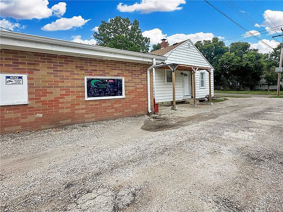 4th image of 713 N 12th St