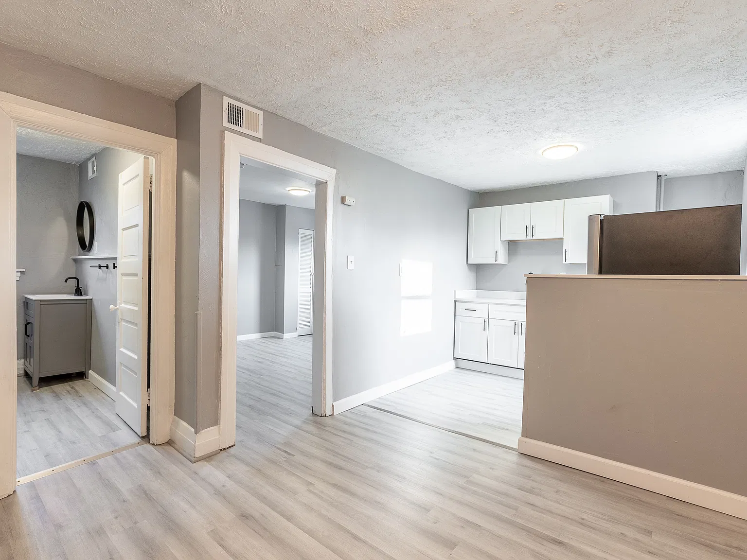 1 bed, $850 — Photo 1