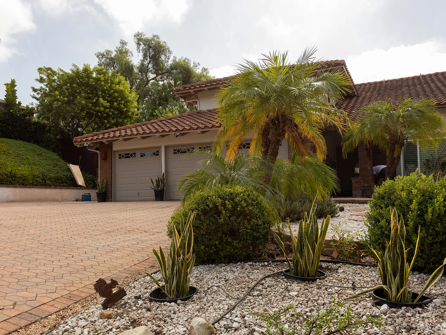 4 bed, 2202 sqft, $7,500 — Photo 4