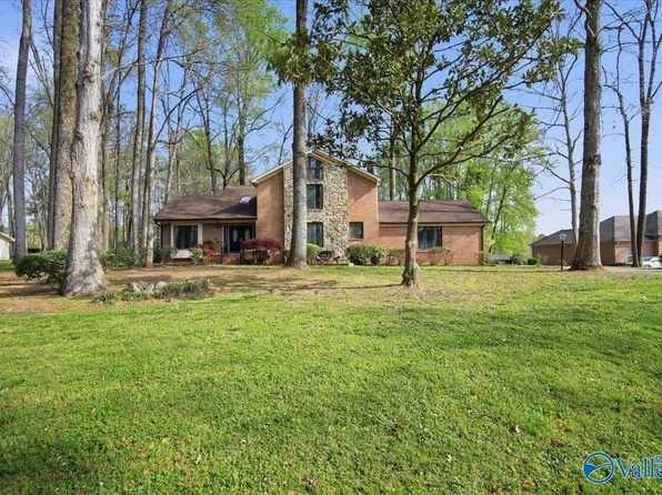 121 Fairington Rd NW, Huntsville, AL 35806