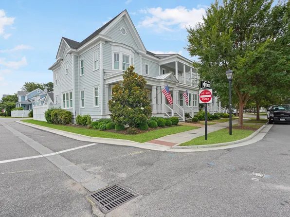 9578 23rd Bay St, Norfolk, VA 23518