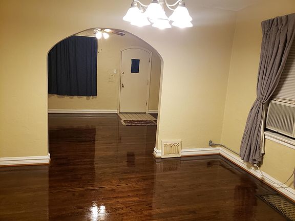 4th image of 5710-5712 Chippewa St
