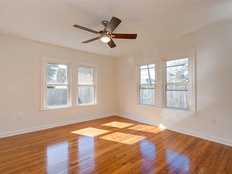 2208 Blodgett St #1 — Photo 24