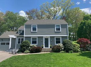 10 Surrey Ln, Natick, MA 01760