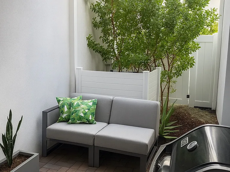 NW 17th St — Photo 6