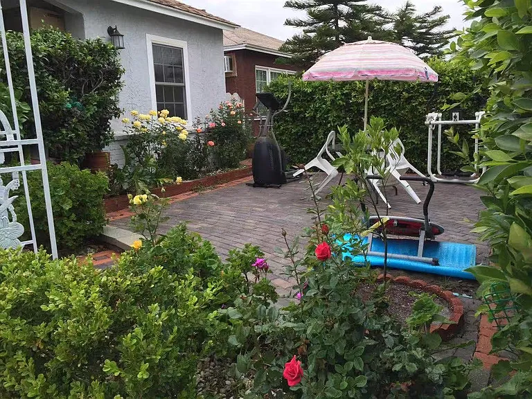 4103 Lindsey Ave — Photo 2