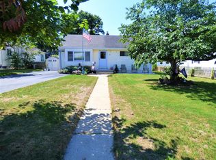 28 Pearce Ave, Eatontown, NJ 07724