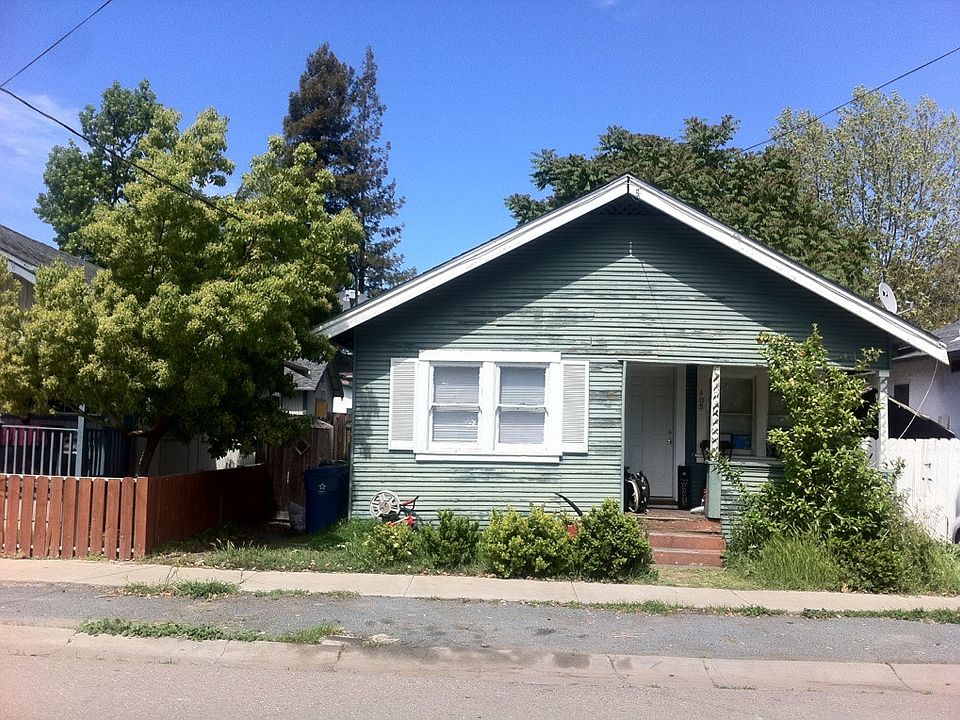 2nd image of 405 F St