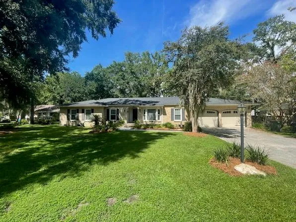4 Genoa Ct, Hanahan, SC 29410