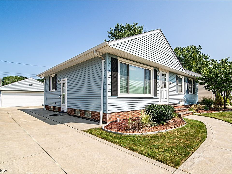 1st image of 29449 Woodway Dr