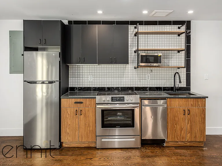 17 Kent Ave #1 — Photo 3