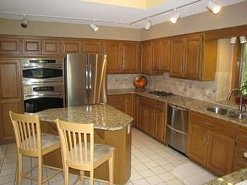 4th image of 5391 Parnell Ave NE
