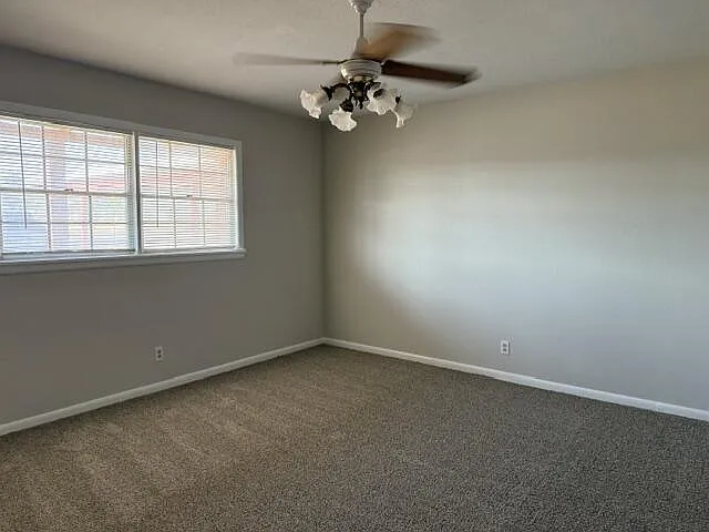 4 bed, 3.0 bath, 3606 sqft, $2,600 — Photo 3