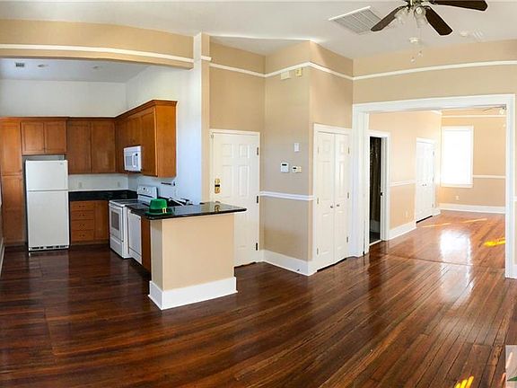 5th image of 302 E Park Ave APT B