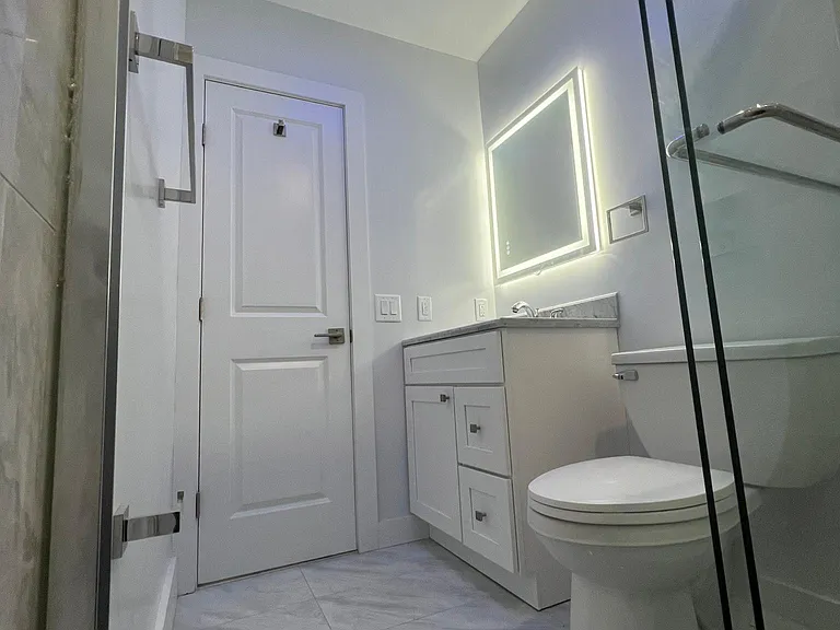 6112 Broadway #1 — Photo 16