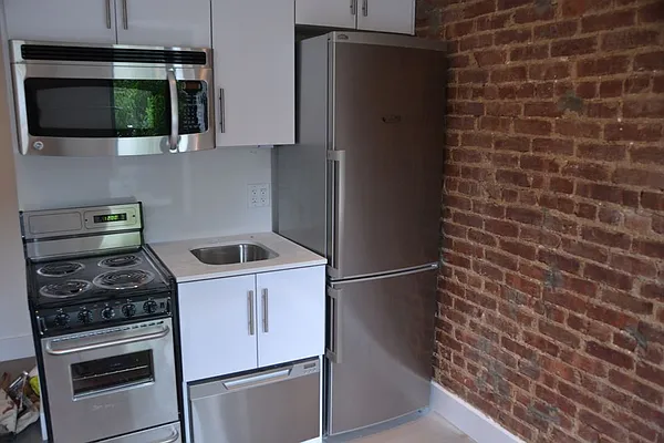 Rented by REAL New York | media 27