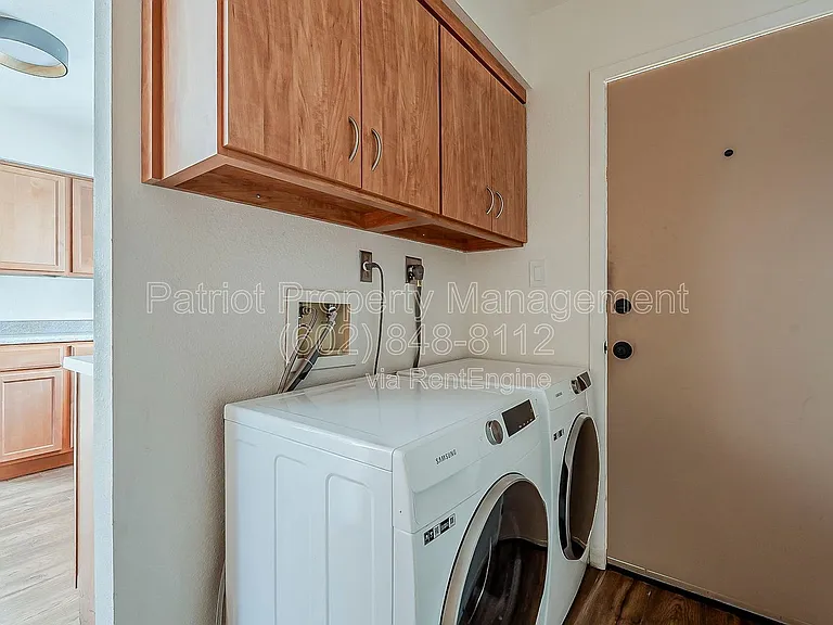 231 N Robson #7 — Photo 21