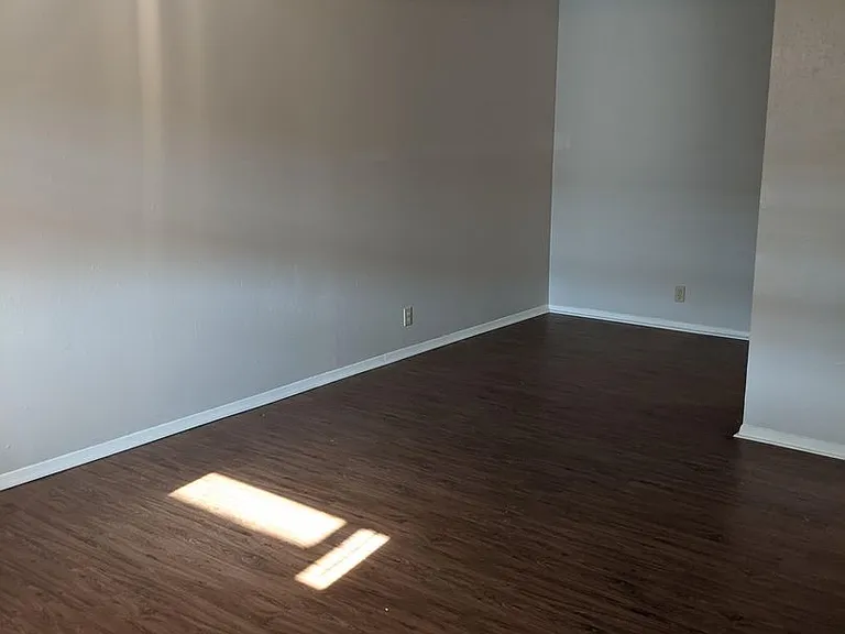 2428 Louise St #2505 — Photo 26