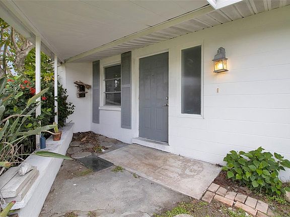 4th image of 690 Ennis Ter NW