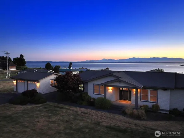 8238 Maritime Drive, Clinton, WA 98236