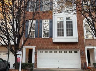 Charleston Square Townho, Fairfax, VA 22030