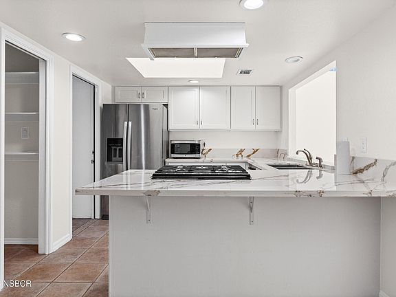 4th image of 1346 Woodmere Rd