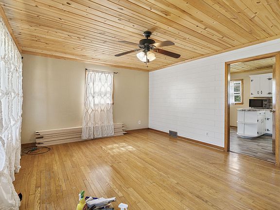 5th image of 136 Havenwood Ln