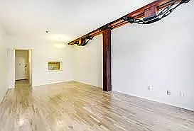 324 Pearl St #4C — Photo 2