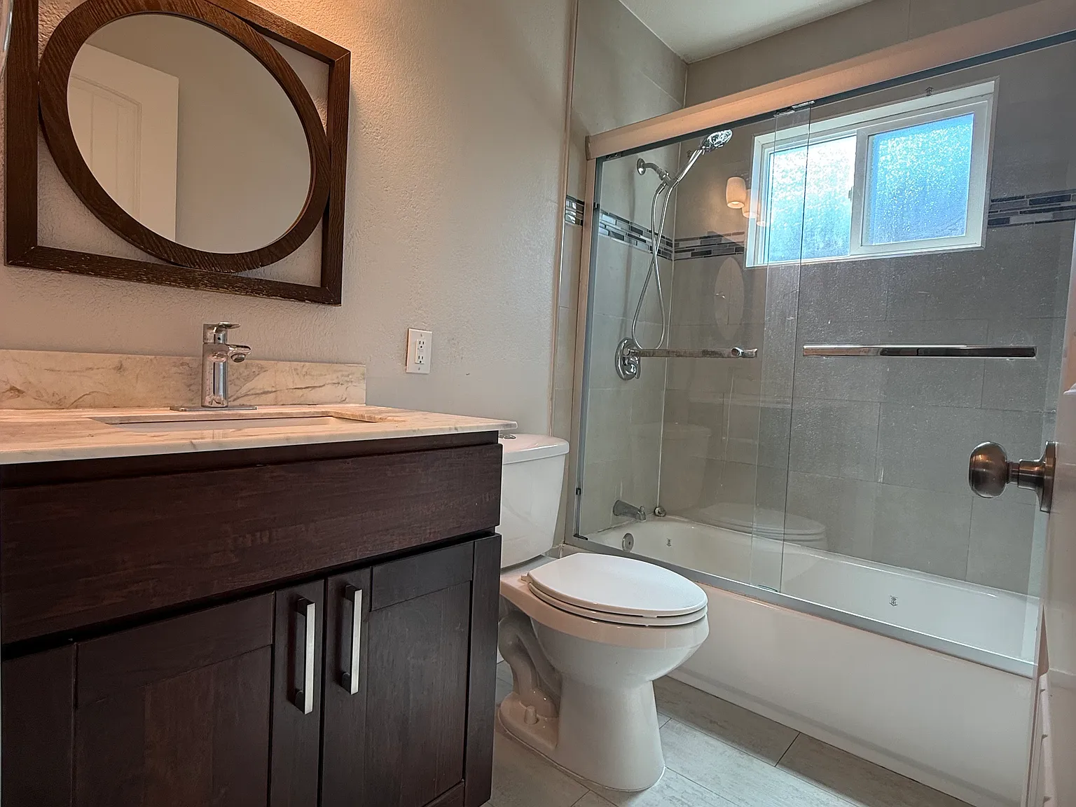 2 bed, 700 sqft, $2,850 — Photo 3